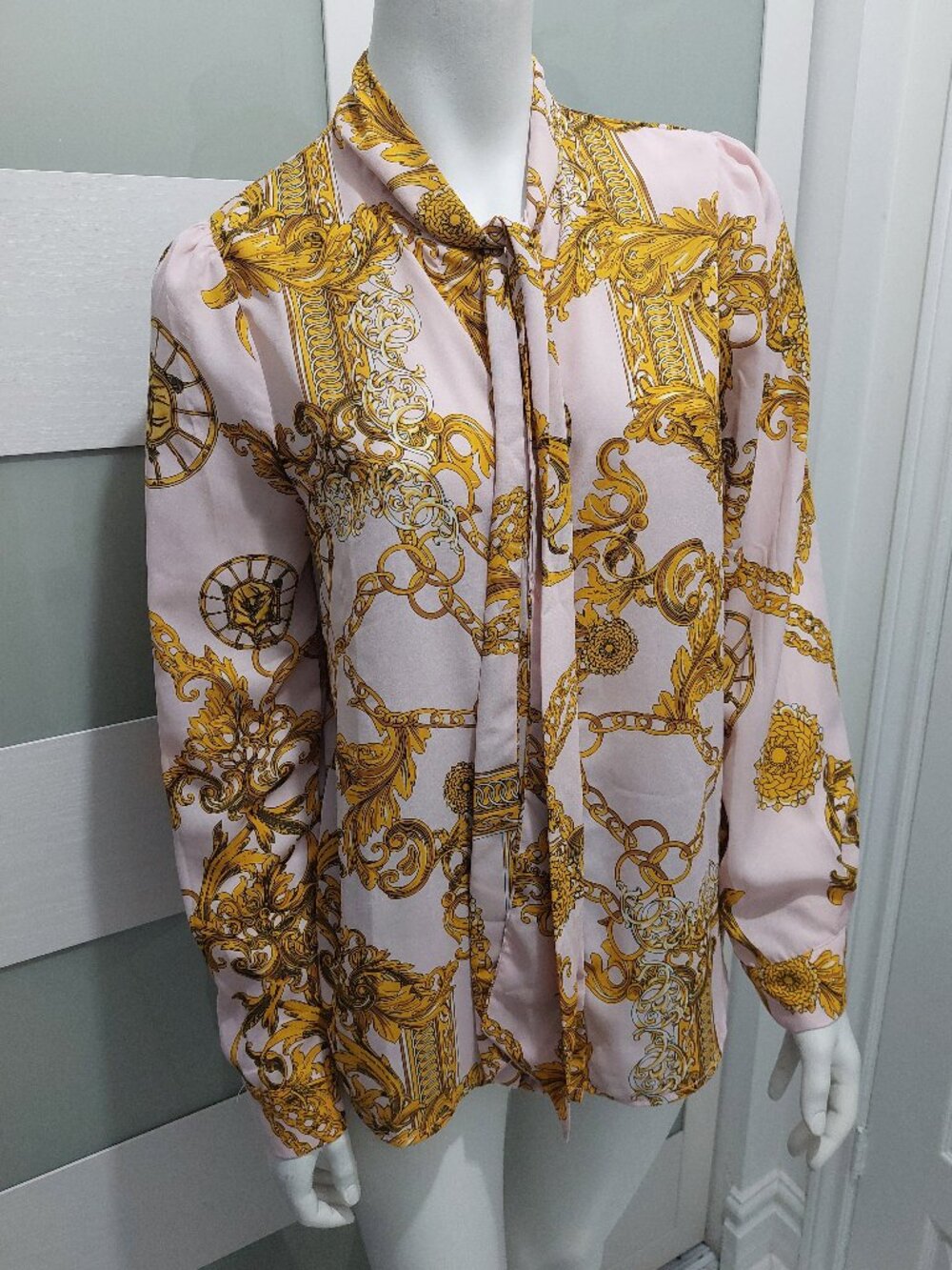 Fashion Nova Pink Gold Baroque Chain Tie Neck Blouse M